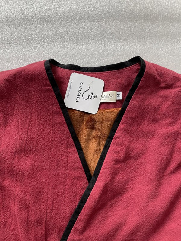 Trang Phục Phật Tử Mùa Đông – Giữ Ấm Mà Vẫn Thanh Tịnh