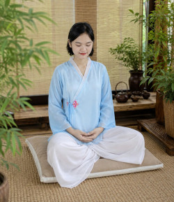 Có nên ngồi thiền sau khi ăn? Thời điểm nào phù hợp để thiền?